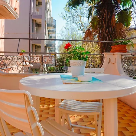 Lea Completa Hotel 2*