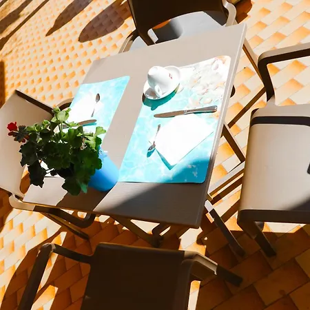 Hotel Lea Completa 2*